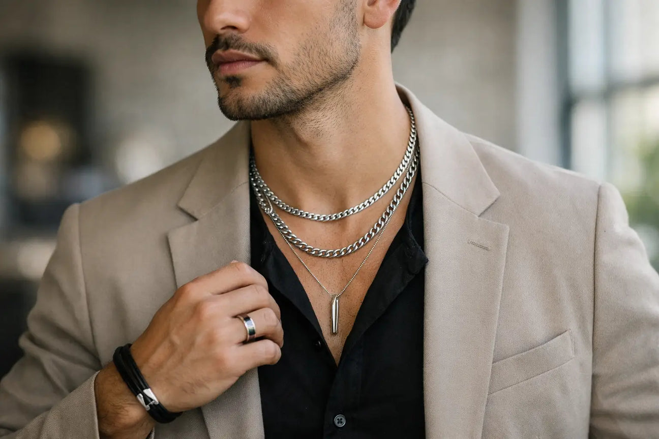 How to Wear Men's Chains With Style