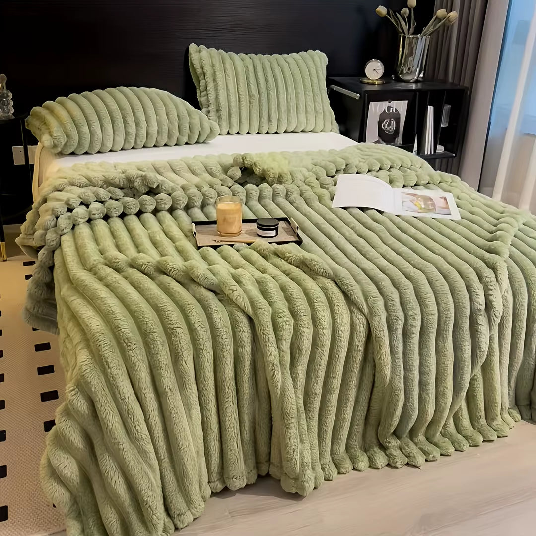 Thickened Wide Striped Flannel Multifunctional Blanket Soft Skin-Friendly Waterproof Bed Sheet Cover Sofa Throw Nap Blanket For