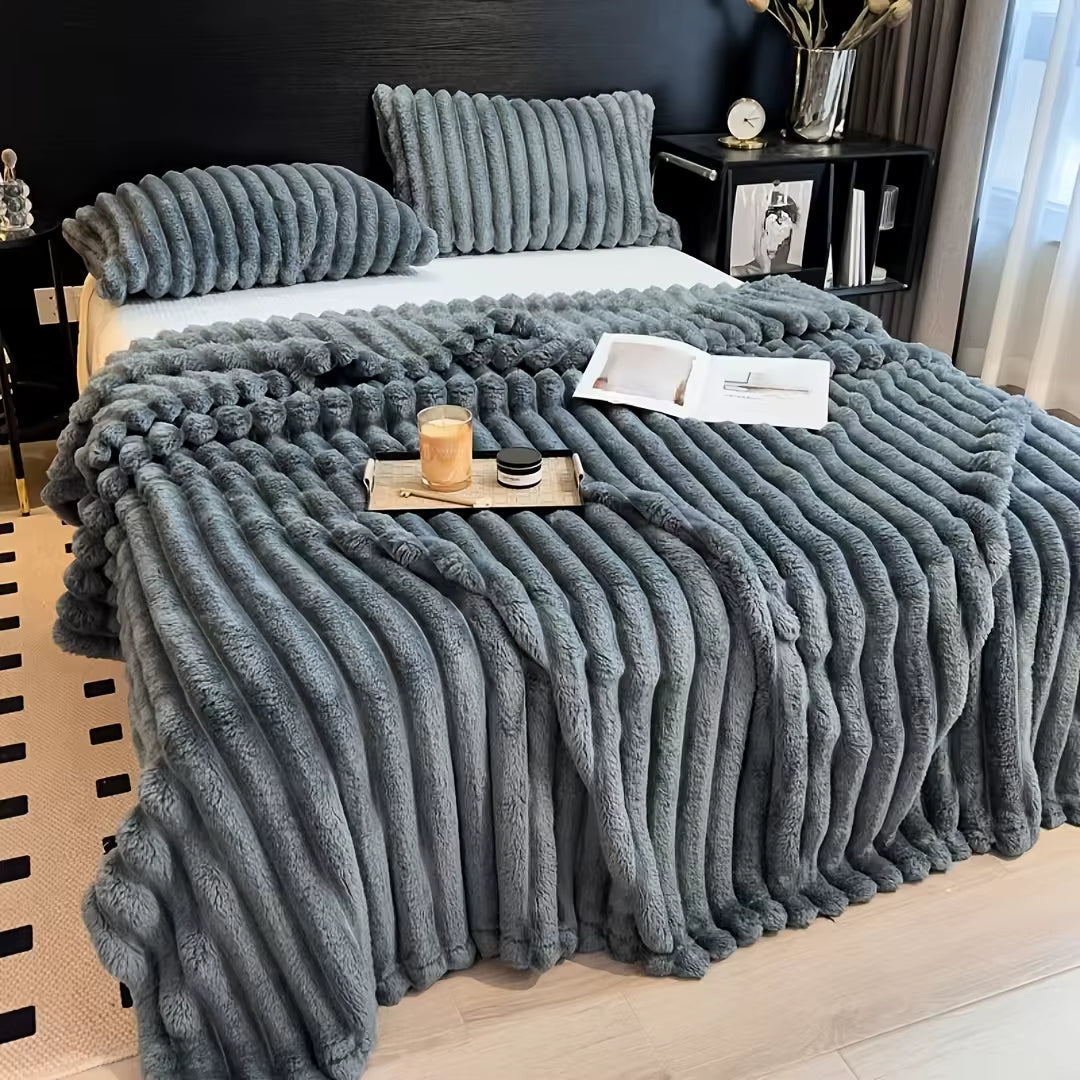 Thickened Wide Striped Flannel Multifunctional Blanket Soft Skin-Friendly Waterproof Bed Sheet Cover Sofa Throw Nap Blanket For
