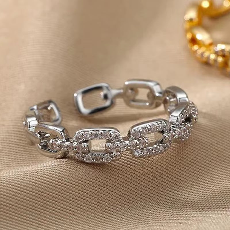 Elevate Your Elegance with the EverTwist