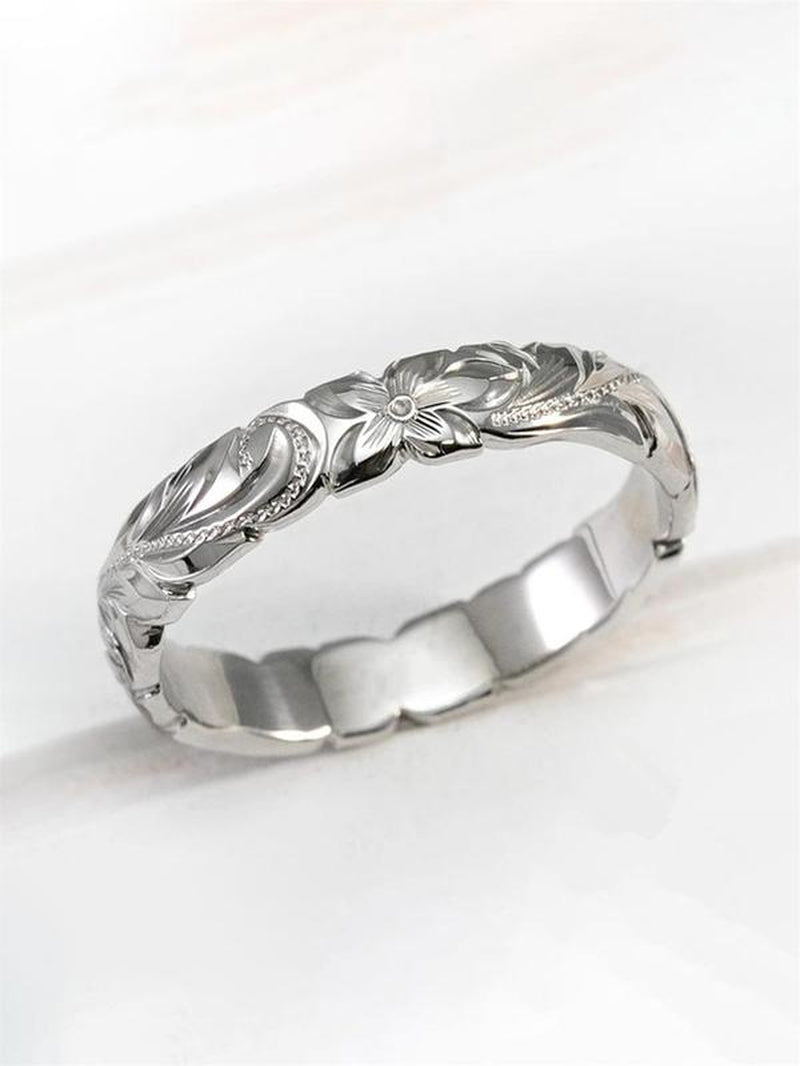 Exquisite Floral Engraved Ring