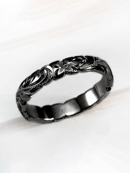 Exquisite Floral Engraved Ring