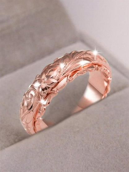 Exquisite Floral Engraved Ring
