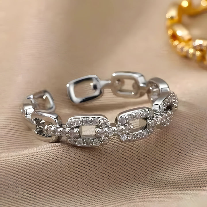 Gold Link Ring chain design, silver color, pavé setting, modern minimalist jewelry style
