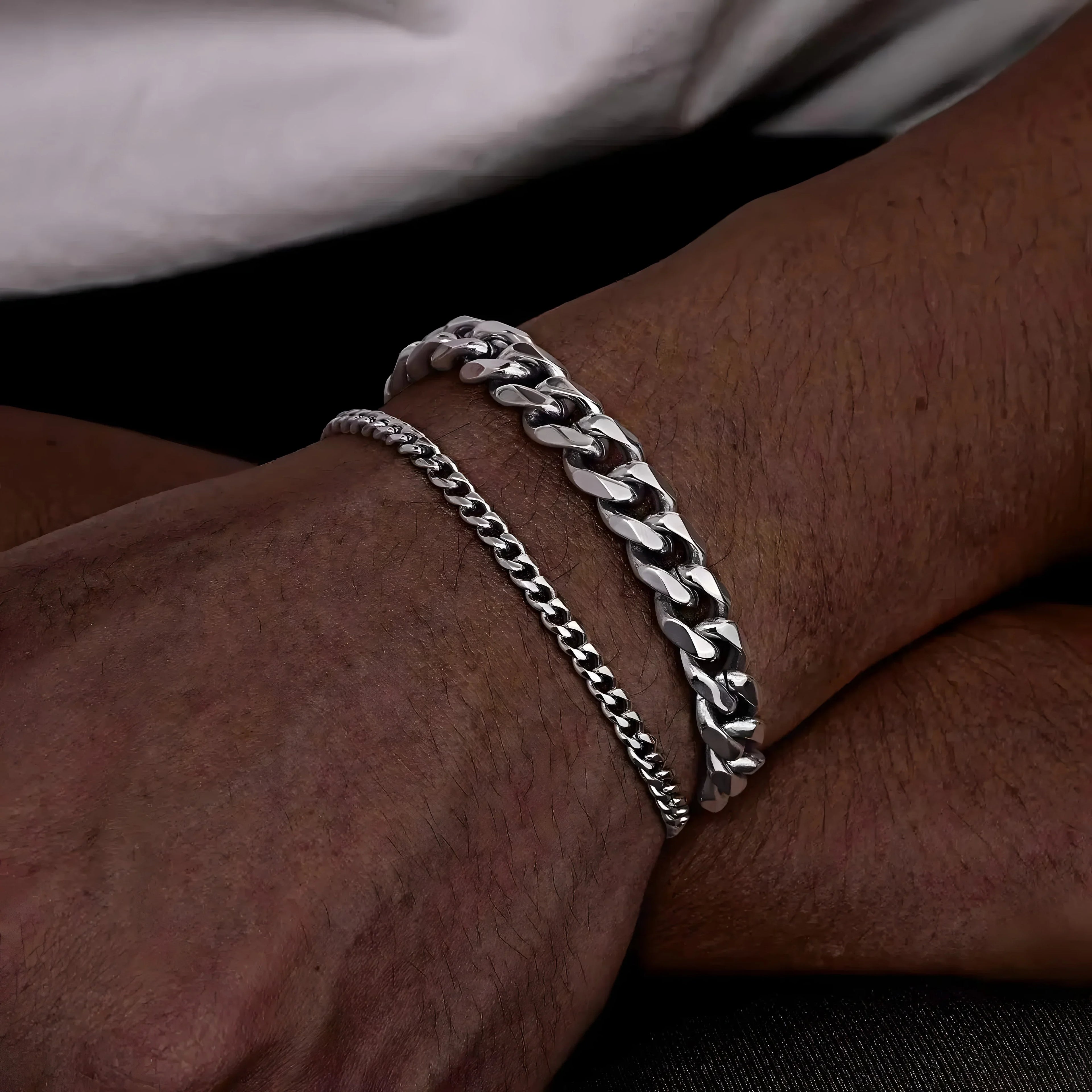 Silver chain bracelets for men, minimalist style, polished metal, everyday wear