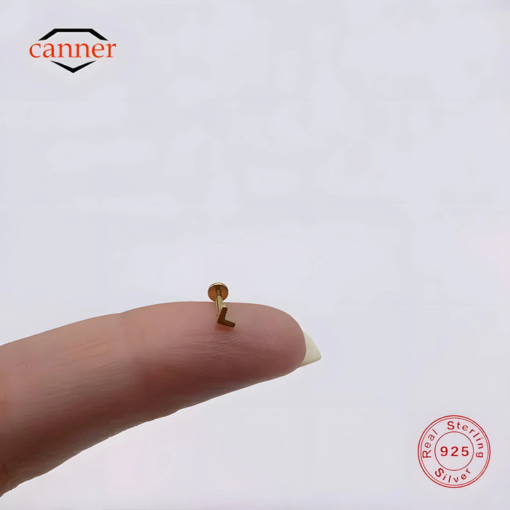Gold letter L stud earring, minimalist style, sterling silver material, small size on fingertip